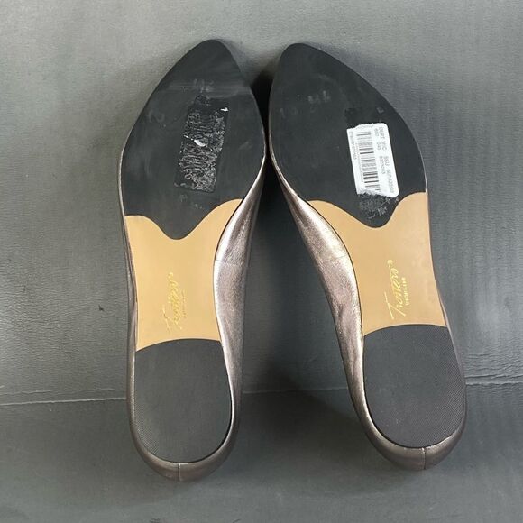 Trotters Estee (Pewter Metallic) Women's Slip-on comfort flats womens size 9.5 - Picture 10 of 10
